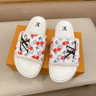 Louis Vuitton Cherry Print स्लाइड स्लिपर्स