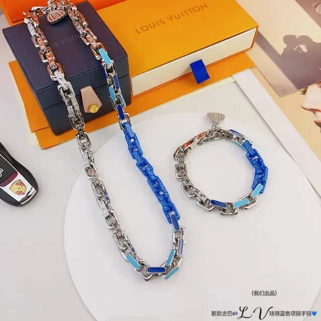 Louis Vuitton Enamel Cuban-Link Blue and Silver Necklace 4