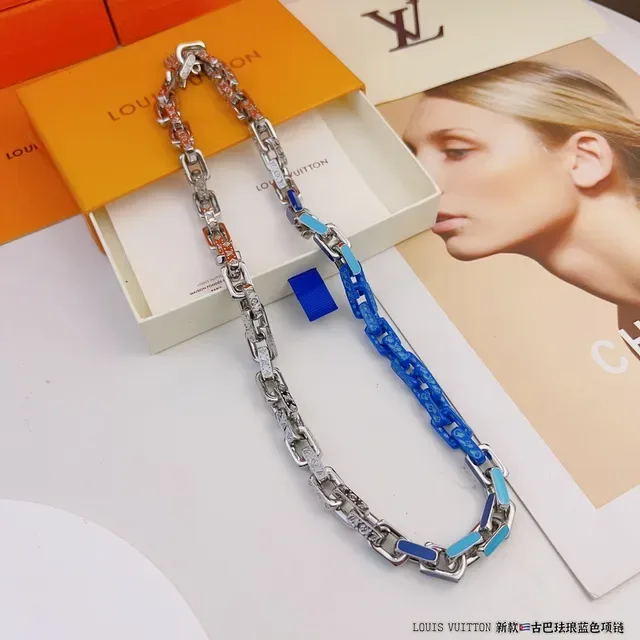 Louis Vuitton Enamel Cuban-Link Blue and Silver Necklace 7
