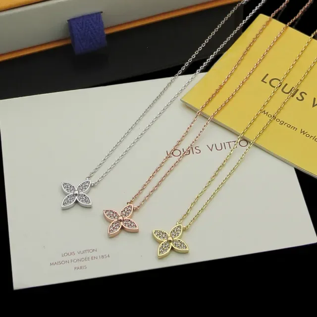 Louis Vuitton Colliers pendants en cristal floral pavé 8