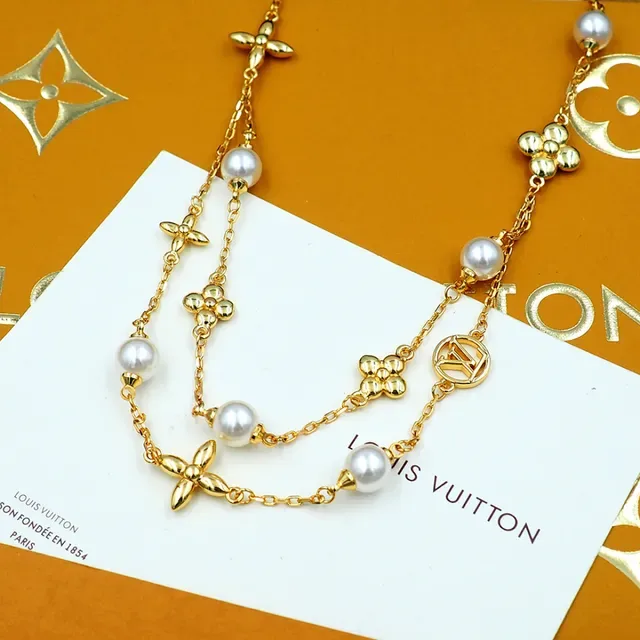 Louis Vuitton Flower Collection Pearl and Gold-Tone Floral Motif Necklace 7