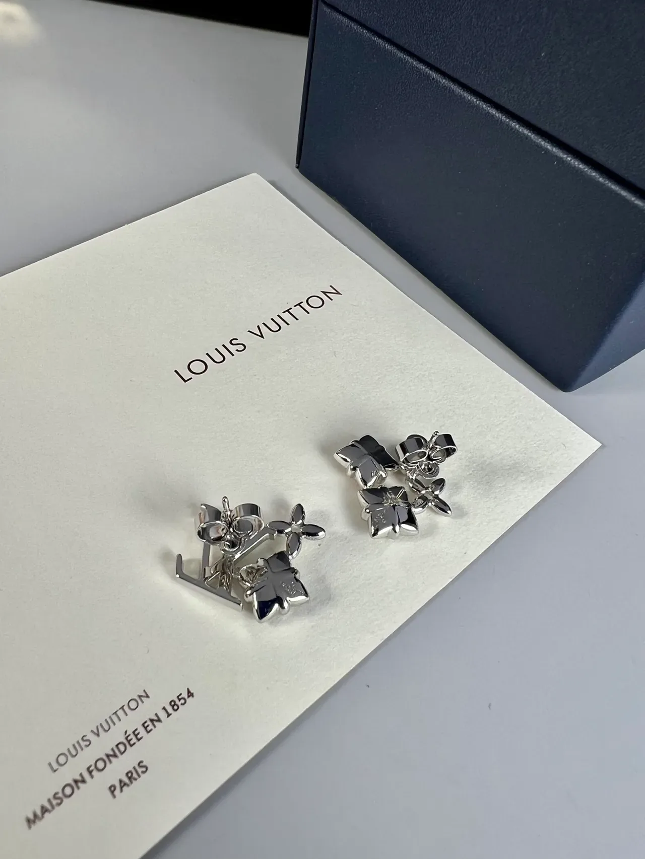 Louis Vuitton Flower Monogram Crystal Stud Earrings 8