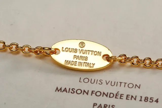 Louis Vuitton Flower Motif Gold Silver Chain-Link Four-Petal Pendant Bracelet 2