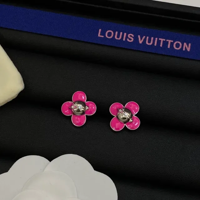 Louis Vuitton Flower Motif Pink Silver Enamel Floral Charm Chain Necklace 3