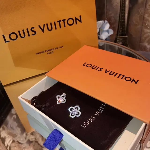 Louis Vuitton Flower-Shaped Pavé Crystal Stud Earrings 2