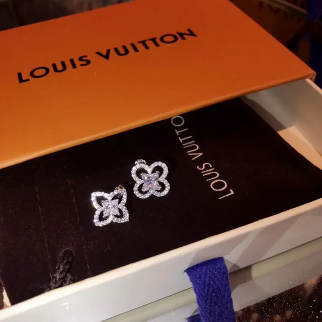 Louis Vuitton Flower-Shaped Pavé Crystal Stud Earrings 7