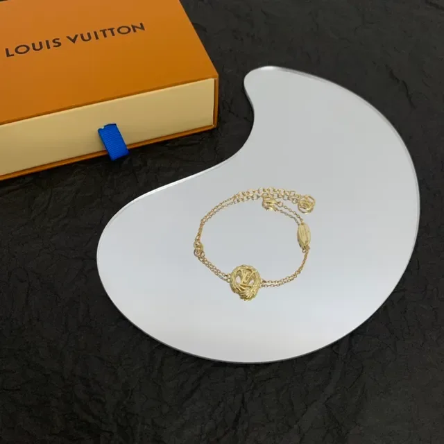 Louis Vuitton Gold Chain Woven Spherical Pendant Bracelet 5