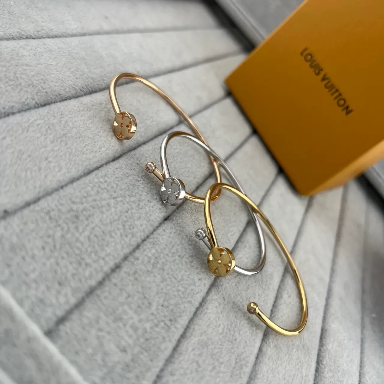 Louis Vuitton Gold Silver Open-Cuff Flower-Cutout Bracelet 6