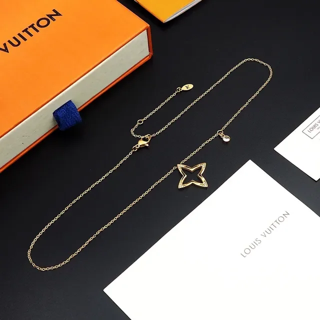 Louis Vuitton Gold Transparent Open Star Pendant Pavé Crystal Accents Necklace 6