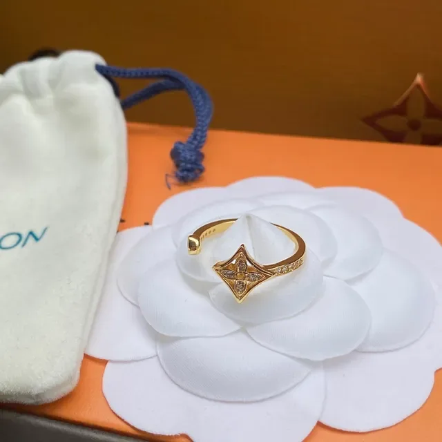 Louis Vuitton Gold White Open-Shank Quatrefoil Monogram Motif Ring 6