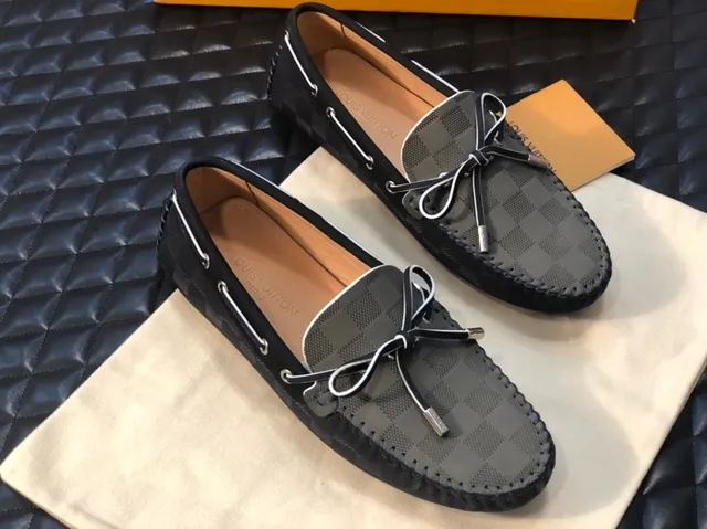 Louis Vuitton Mocassins Gris con Lazo Damier 4