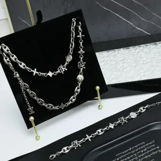 Louis Vuitton Iconic Chain Silver Metal Construction Necklace
