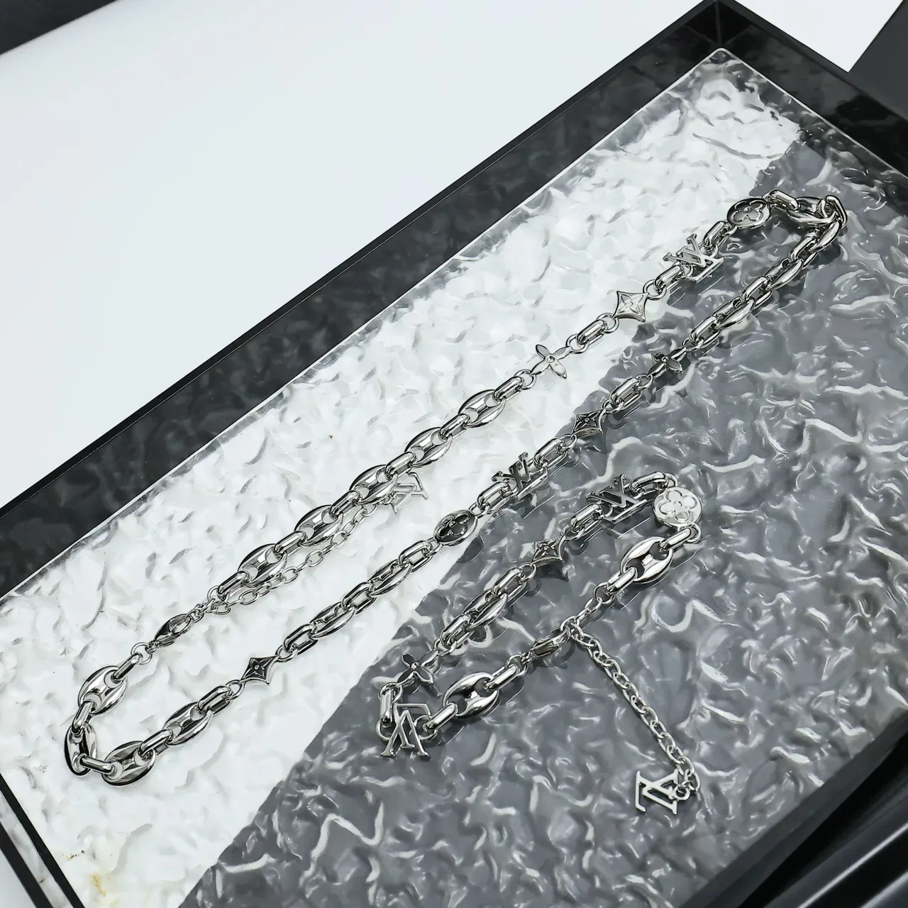 Louis Vuitton Iconic Chain Silver Metal Construction Necklace 5
