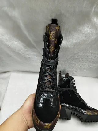 Louis Vuitton Le Cagole Negro Marrón Suela de Plataforma Lona Monograma Bota de Dedo Botas de Tobillo 3