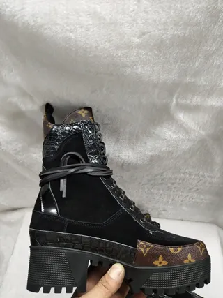 Louis Vuitton Le Cagole Negro Marrón Suela de Plataforma Lona Monograma Bota de Dedo Botas de Tobillo 4