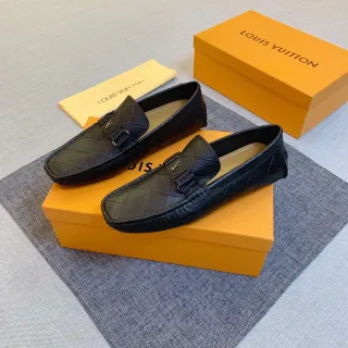 Louis Vuitton Mocassim Preto Quiltado Costurado Diamante Couro Metal Fivela LV Mocassim