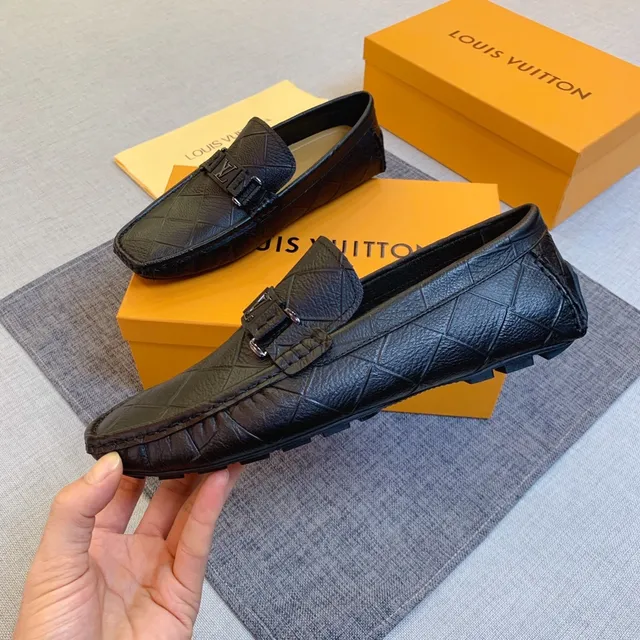 Louis Vuitton Mocassim Preto Quiltado Costurado Diamante Couro Metal Fivela LV Mocassim 2