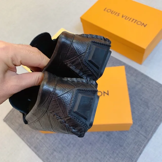Louis Vuitton Mocassim Preto Quiltado Costurado Diamante Couro Metal Fivela LV Mocassim 5