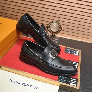 Louis Vuitton काला चांदी चमड़ा धातु LV बकल लोफर