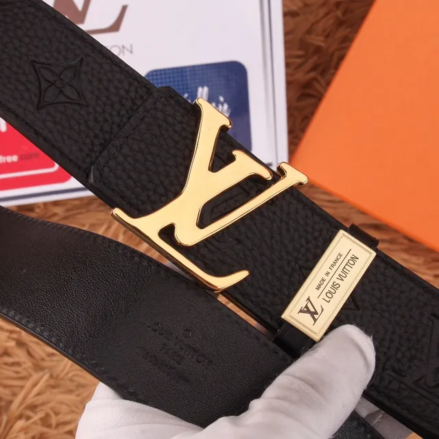 Louis Vuitton LV Belt Black Grained Leather Gold-Tone Buckle Leather Belt 5