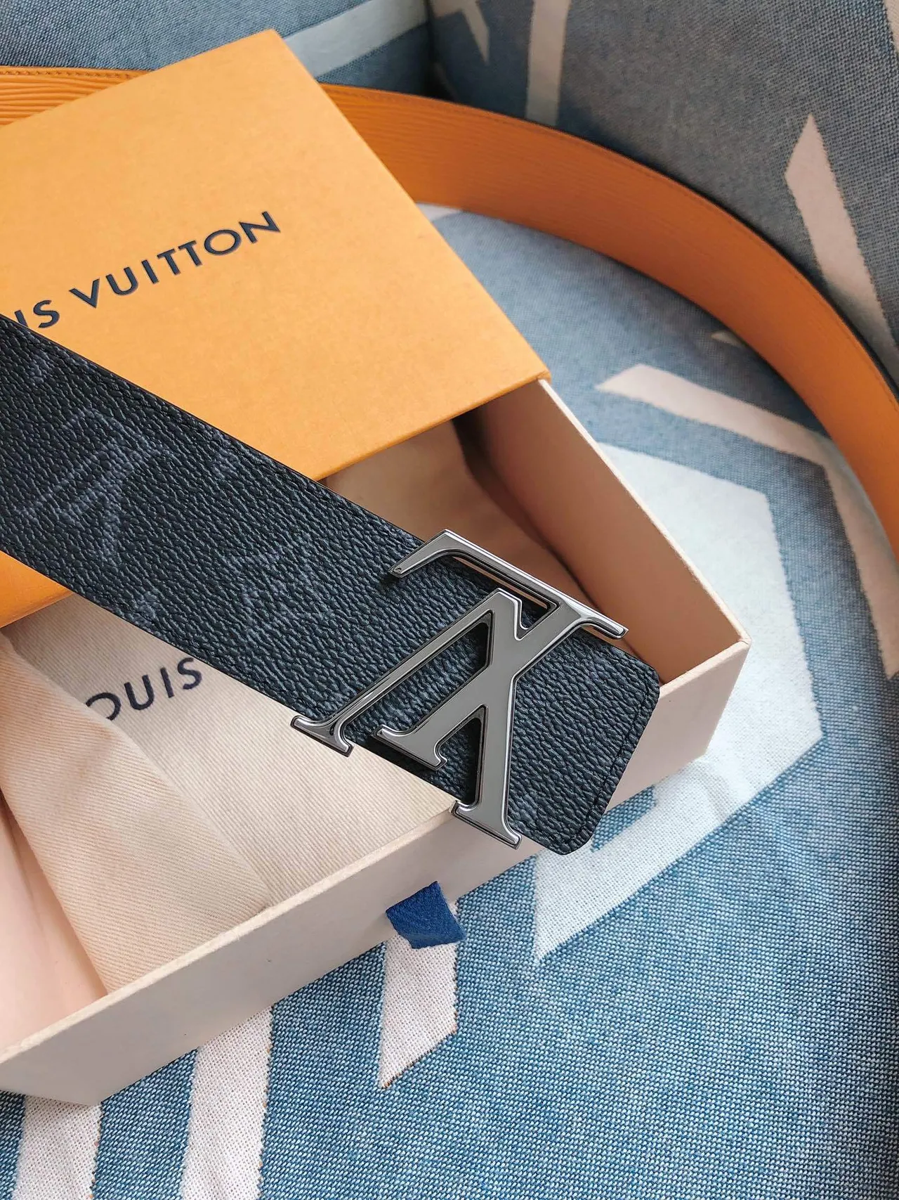 Louis Vuitton LV Initiales Monogram Leather Belt 6