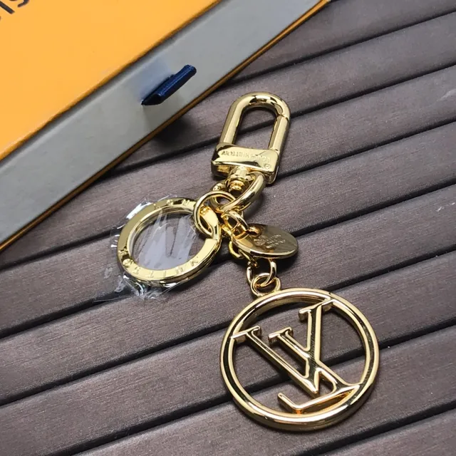 لويس فيتون LV المونوغرام ذهبي اللون سلسلة المفاتيح سوارة 3