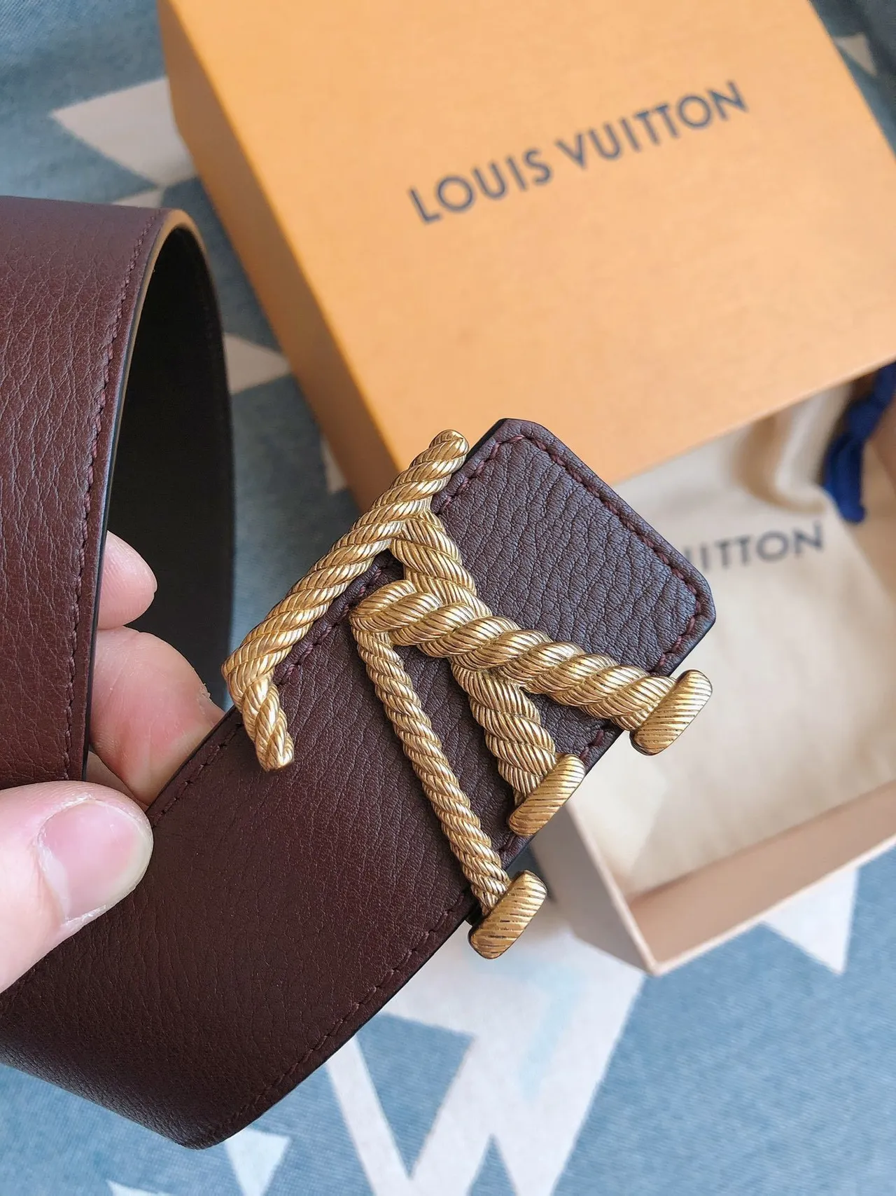 Louis Vuitton LV Rope حزام جلد بني ذهبي مع كلاسب مونوغرام مقشر 6