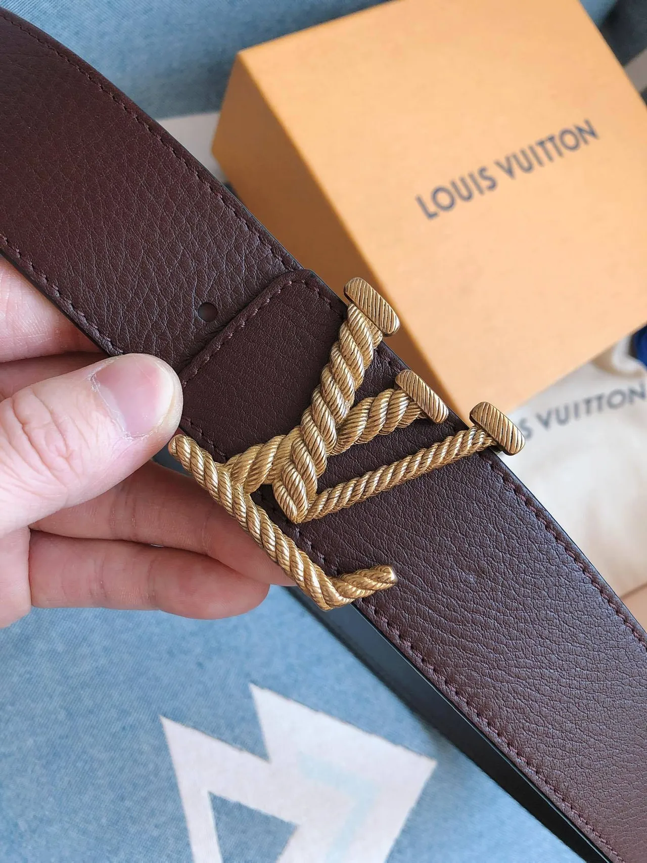 Louis Vuitton LV Rope حزام جلد بني ذهبي مع كلاسب مونوغرام مقشر 7