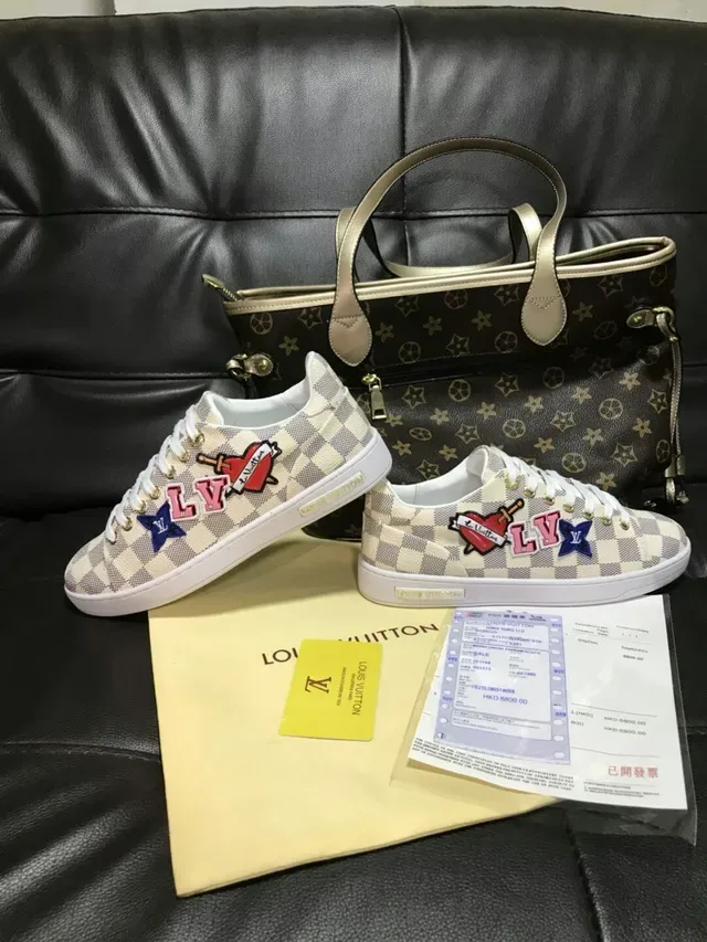 Louis Vuitton LV Trainer Beige White Damier Check Canvas Embroidered Patch Graphics Lifestyle Sneakers 2