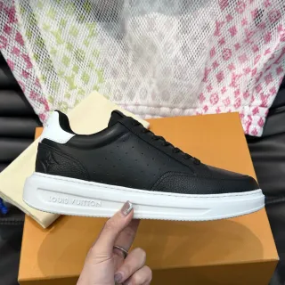 Louis Vuitton LV Trainer Tênis Lifestyle Preto Branco Low-Top Couro Perfurado