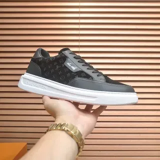 Louis Vuitton LV Trainer Negro Blanco Monogramado Ante Paneles de Cuero Capas Lifestyle Sneakers