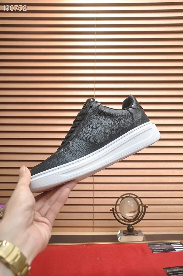 Louis Vuitton LV Trainer Black White Pebbled Leather Upper Contrast Sole Lifestyle Sneakers 5