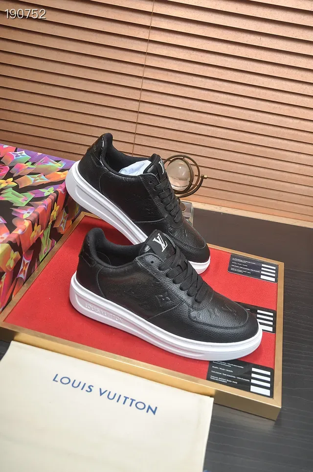 Louis Vuitton LV Trainer Black White Pebbled Leather Upper Contrast Sole Lifestyle Sneakers 6