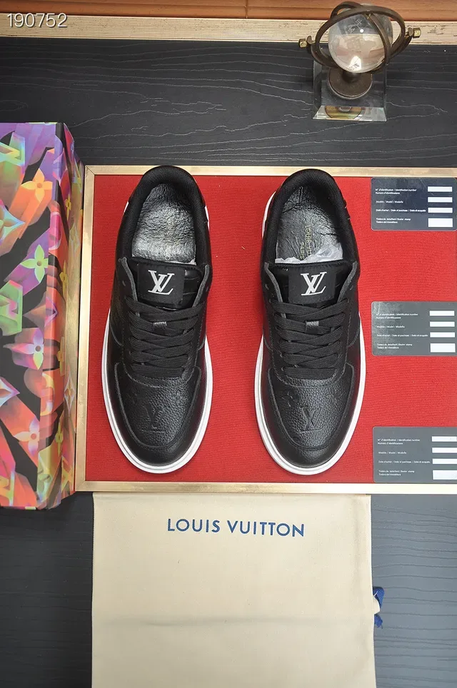 Louis Vuitton LV Trainer Black White Pebbled Leather Upper Contrast Sole Lifestyle Sneakers 8