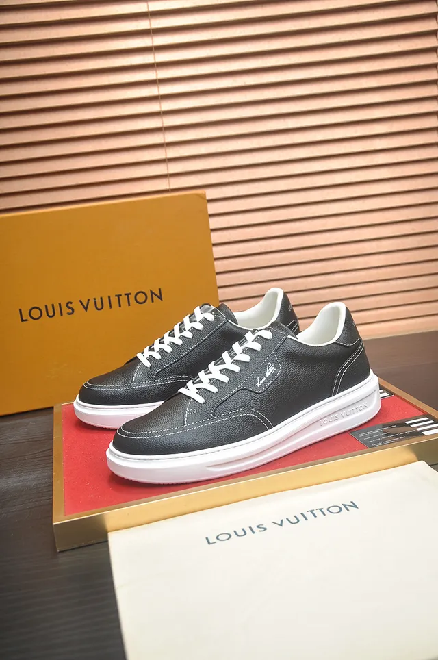 Louis Vuitton LV Trainer Black White Pebbled Leather Upper Contrast Stitching Lifestyle Sneakers 4