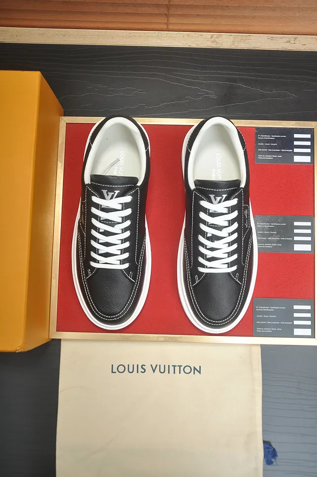 Louis Vuitton LV Trainer Black White Pebbled Leather Upper Contrast Stitching Lifestyle Sneakers 5