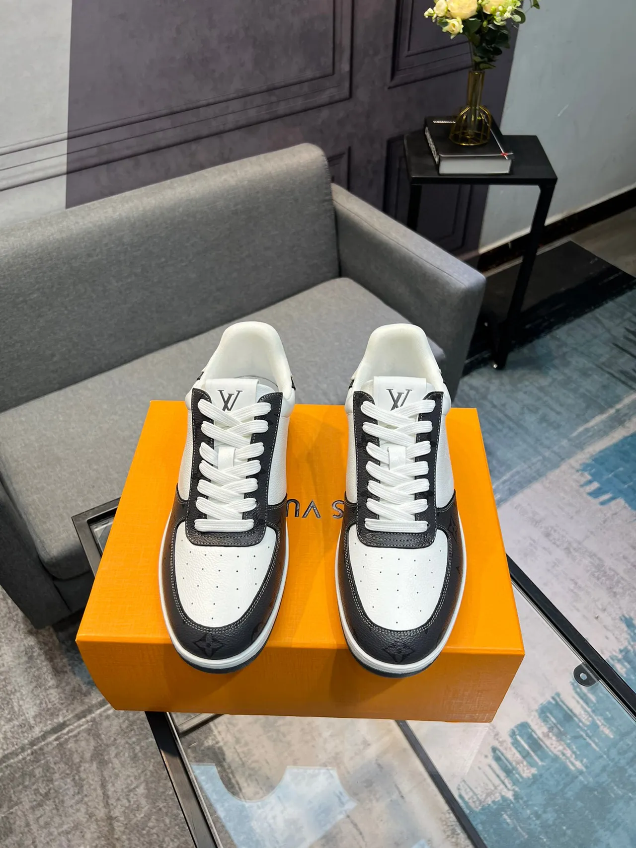 Louis Vuitton LV Trainer White Black Low-Top Mixed-Material Lifestyle Sneakers 2