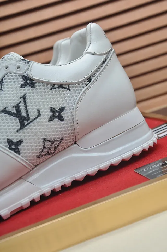 路易威登 LV Trainer 白黑 印花网面板 皮革覆层 生活运动鞋 9