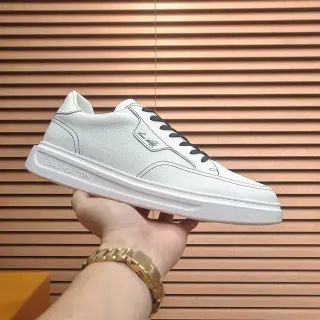 Louis Vuitton LV Trainer White Black Textured Leather Contrast Laces Lifestyle Sneakers