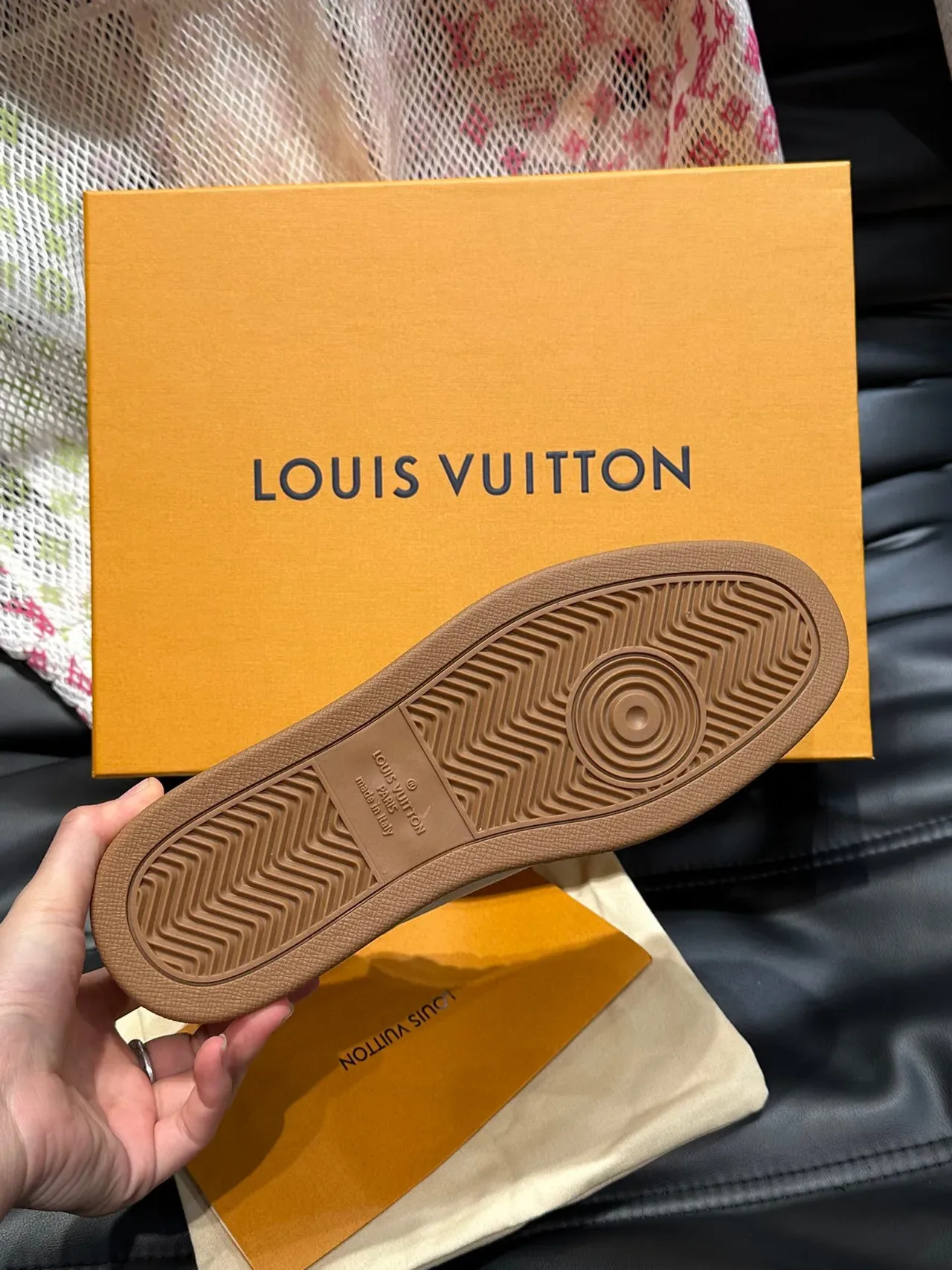 Louis Vuitton LV Trainer Sneakers Lifestyle Blanc et Marron Cuir Perforé Panneaux Canvas Monogram 9