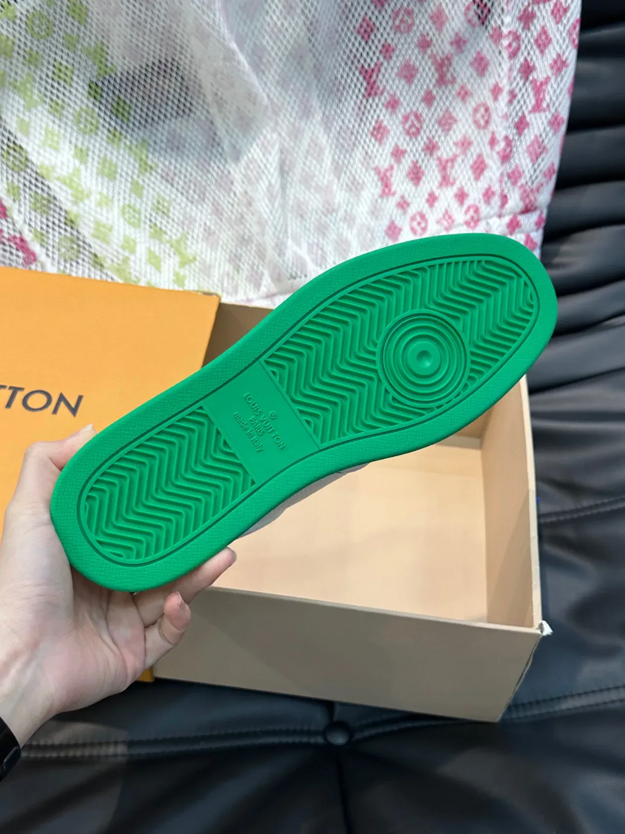 Louis Vuitton LV Trainer 白绿 颗粒皮革鞋面 对比缝线 生活休闲运动鞋 2