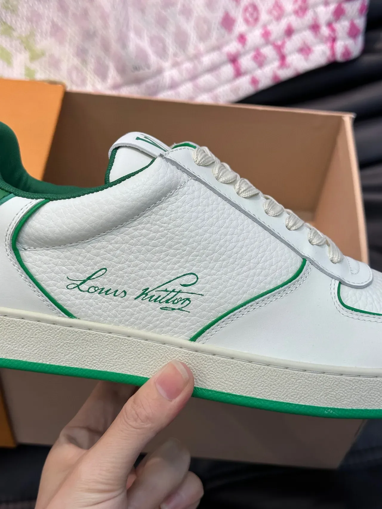 Louis Vuitton LV Trainer 白绿 颗粒皮革鞋面 对比缝线 生活休闲运动鞋 6