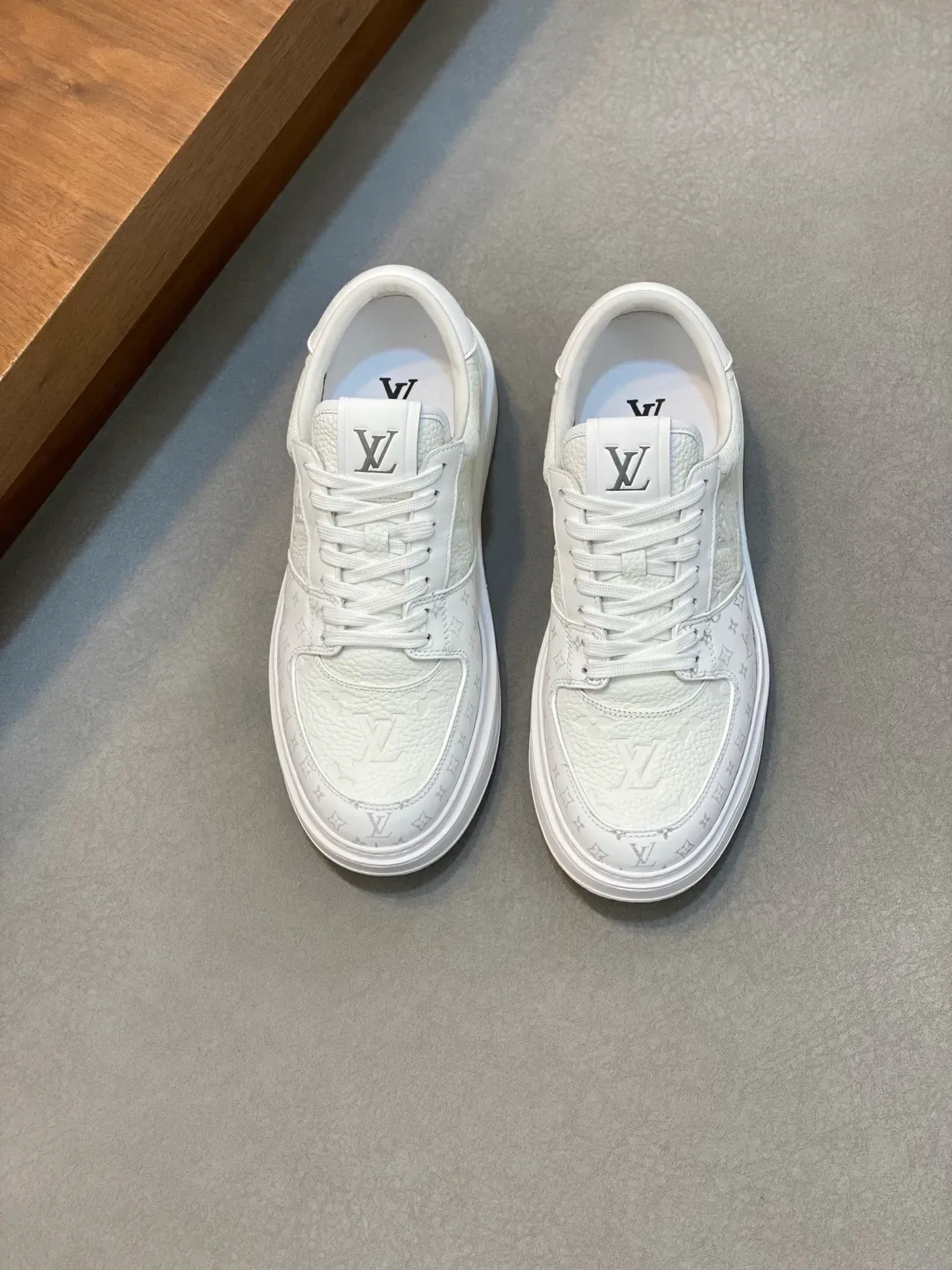 Louis Vuitton LV Trainer White Monogram Leather Embossed Texture Lifestyle Sneakers 5