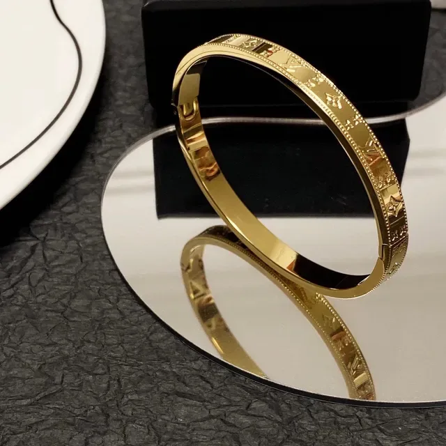 Louis Vuitton Monogram Bangle Gold Black Beaded-Edge Bracelet 4