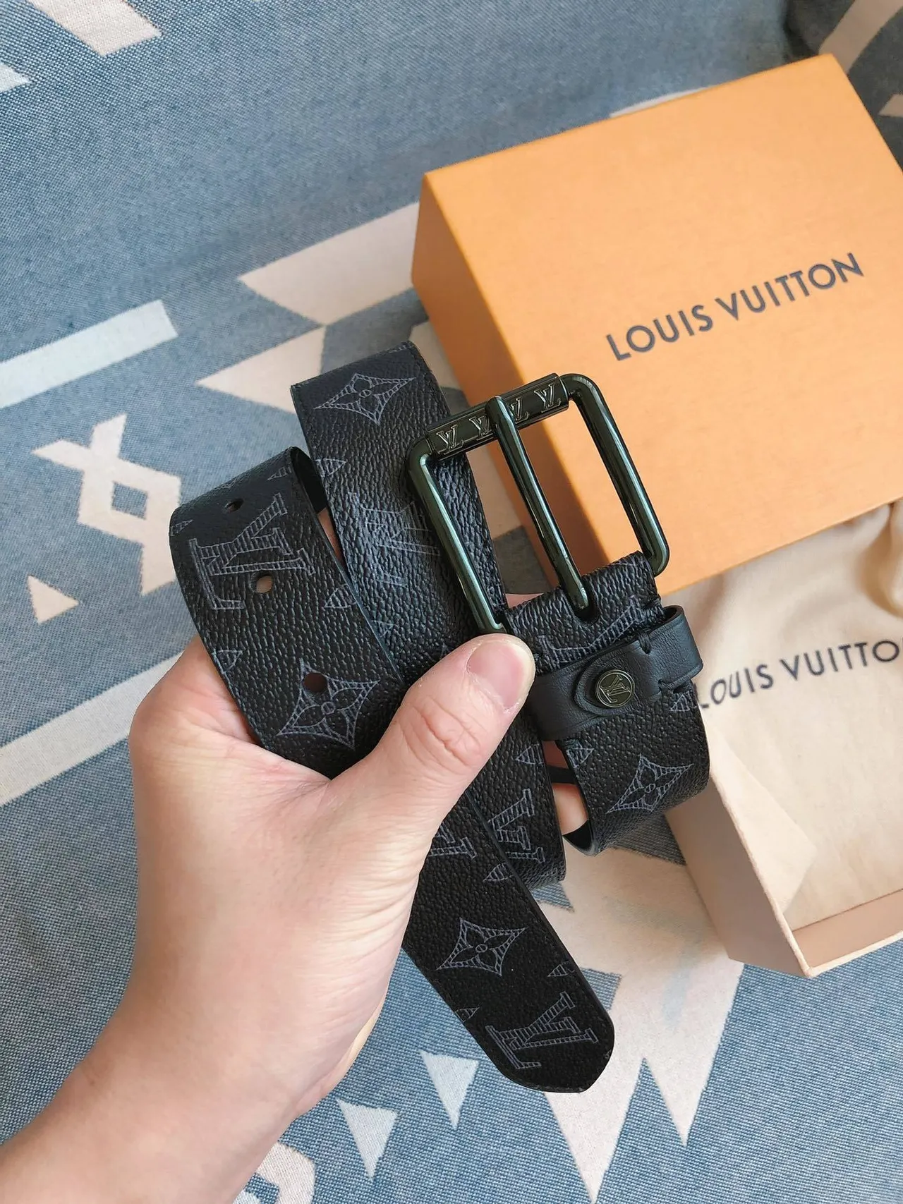 Louis Vuitton Monogram Black Gray Textured Leather Belt 2