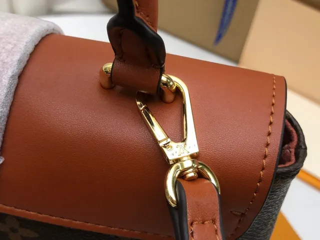 Bolso de mano Louis Vuitton Monogram Canvas y cuero tan con asa superior 7