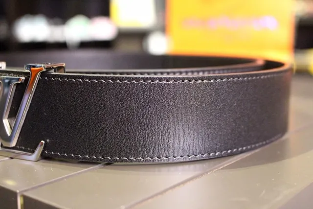 Louis Vuitton Monogram Ceinture en toile Marron Boucle Dorée Turnlock Buckle Ceinture en cuir 19