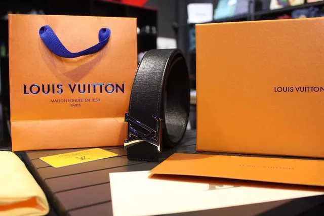 Louis Vuitton Monogram Ceinture en toile Marron Boucle Dorée Turnlock Buckle Ceinture en cuir 22