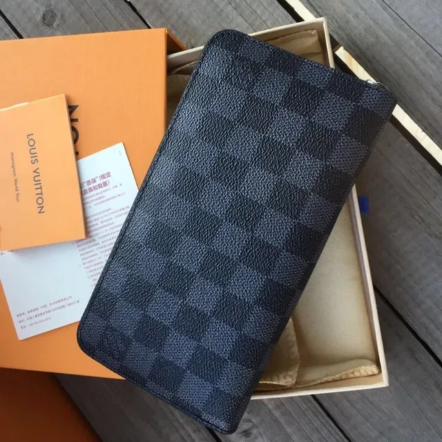 Carteira Louis Vuitton Monogram Canvas com zíper longa 21
