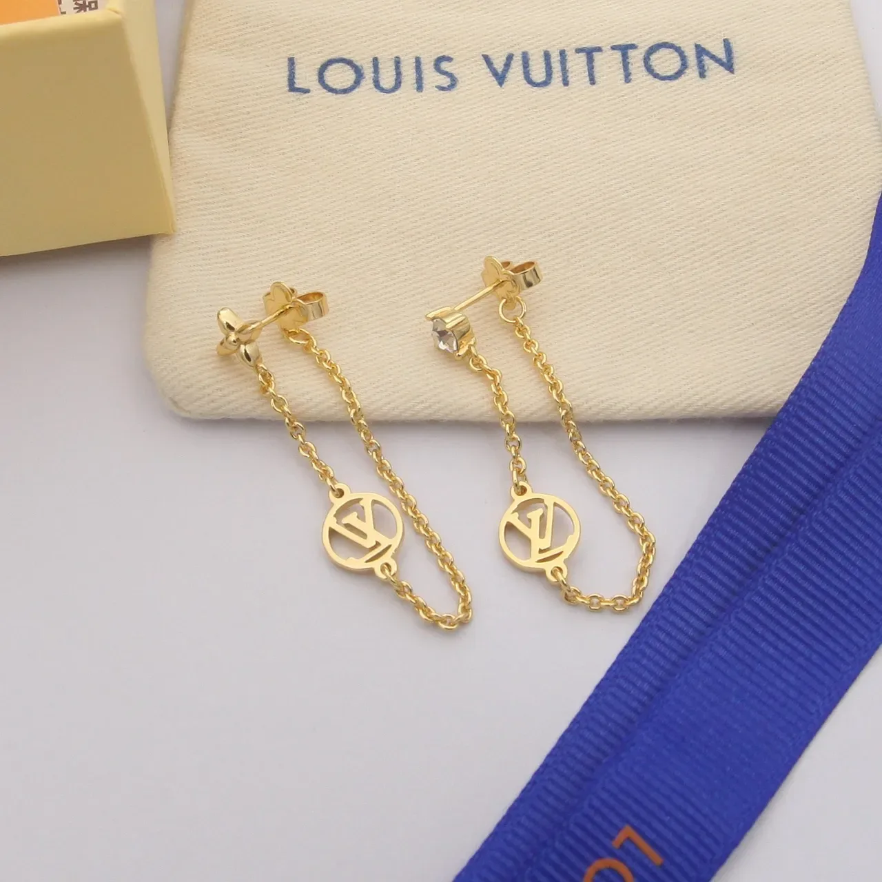 Louis Vuitton Monogram Chain Gold Silver Dangling Pendant Earrings 5